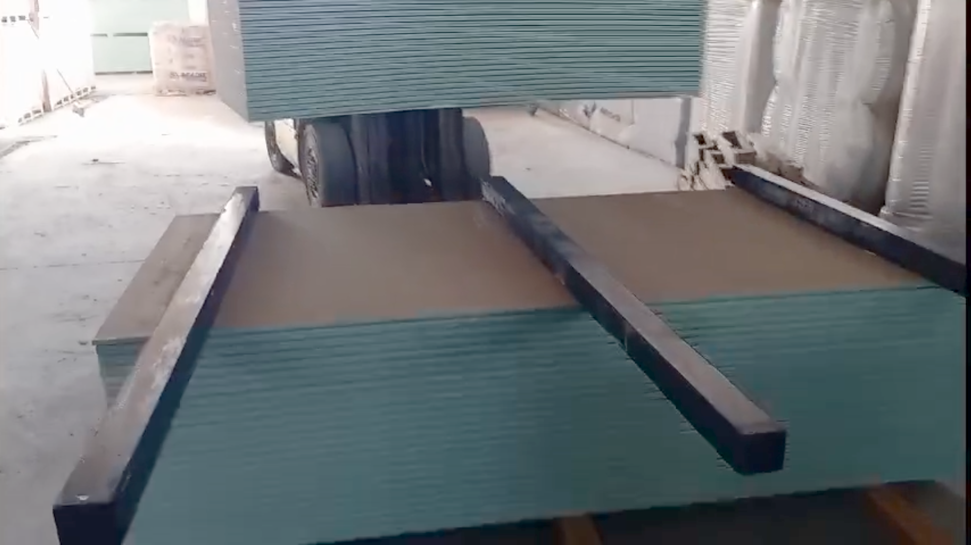 İstifleme çözümlerinde fark yaratan Aksalüx Takozu